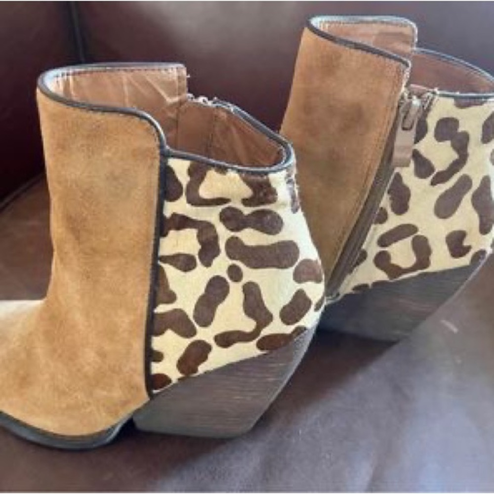 VERY VOLATILE BOOTIES